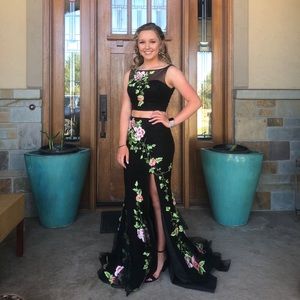 Sherri Hill prom dress size 2
